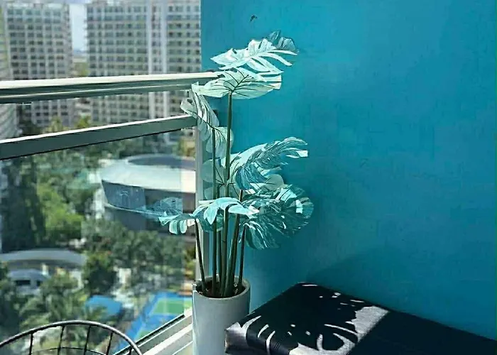 The Warm By Anc At Azure Aparthotel *