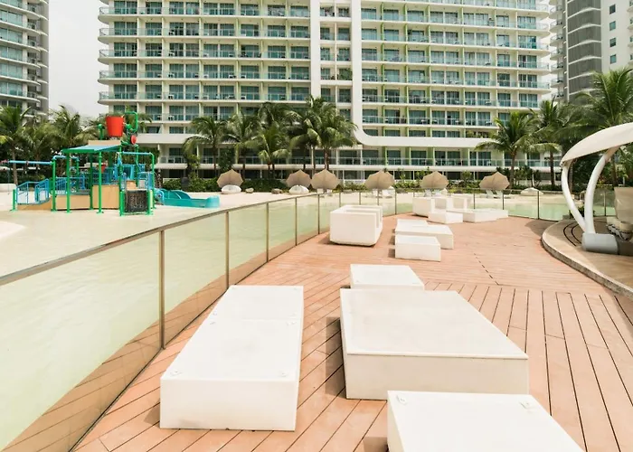 The Warm By Anc At Azure شقة فندقية
